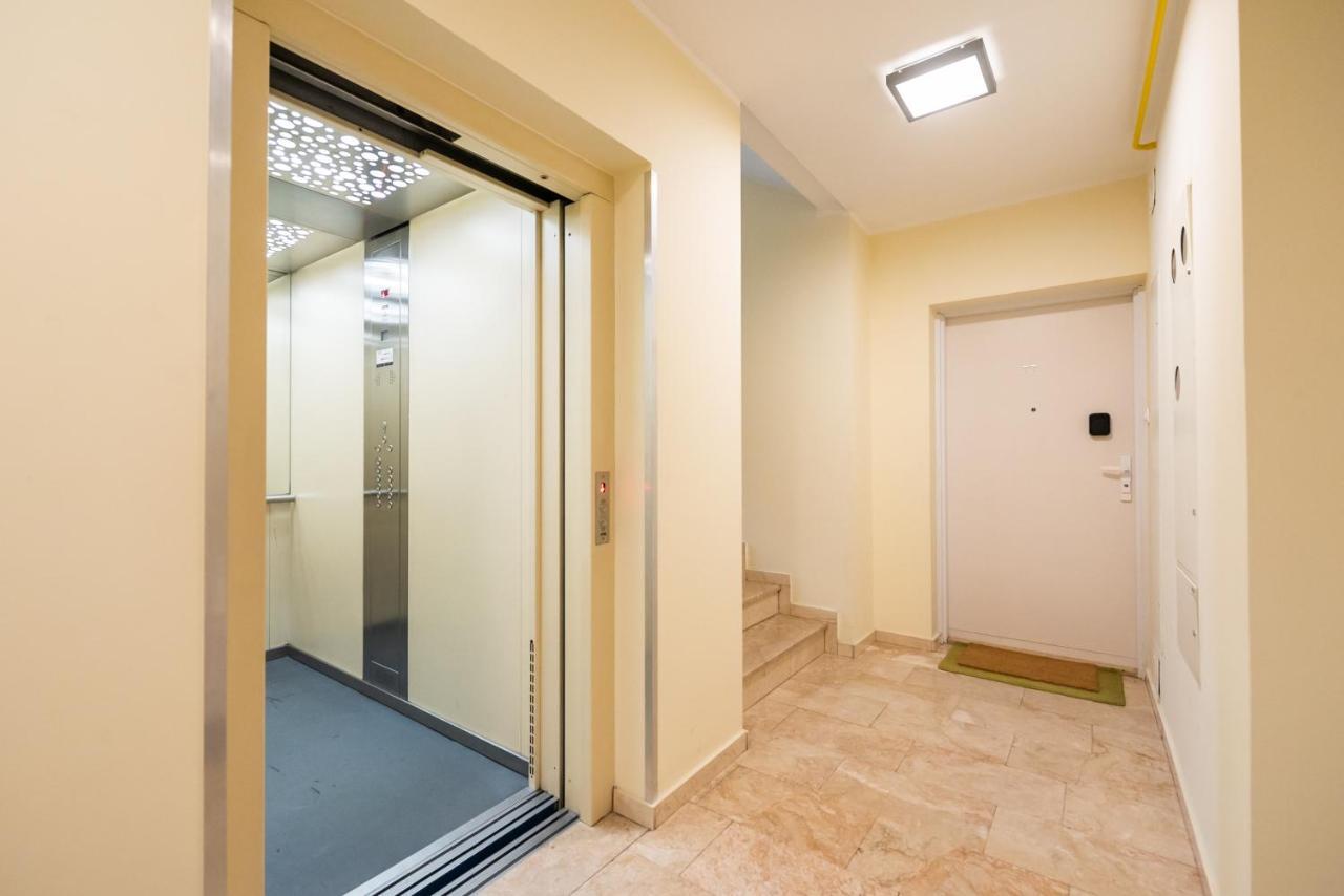 Ken 54 2-Bedroom Apartment Warsaw Exterior photo
